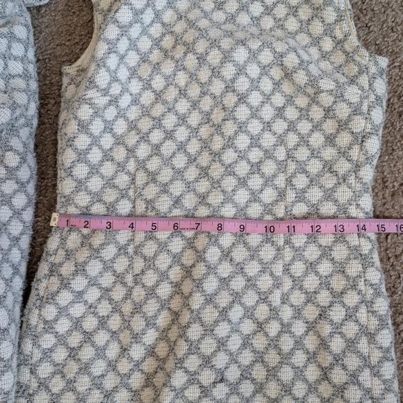 Elegant, Vintage Wool, Light Gray And Beige Patterned Women's Coat and Dress Set - Picture 5 of 16